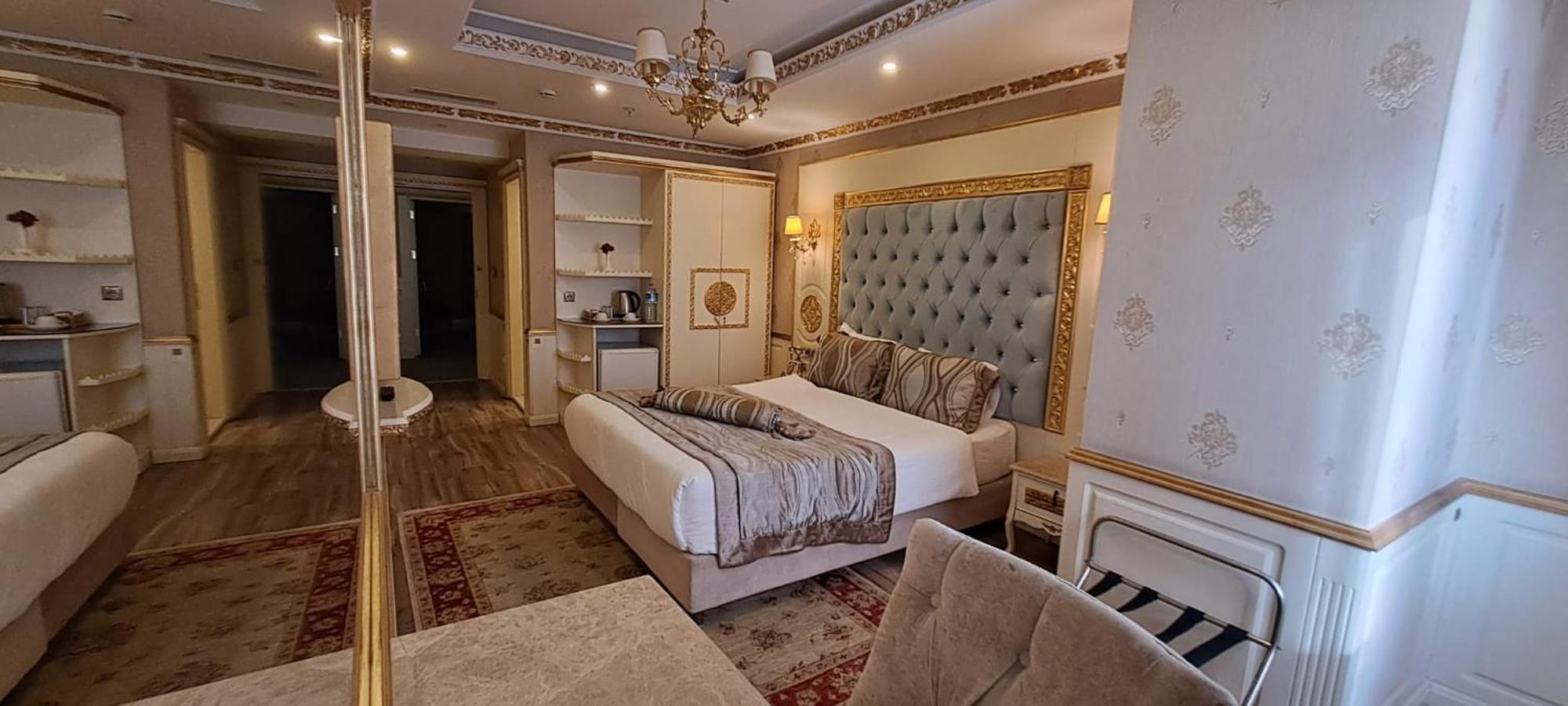 Emirhan Palace Otel *