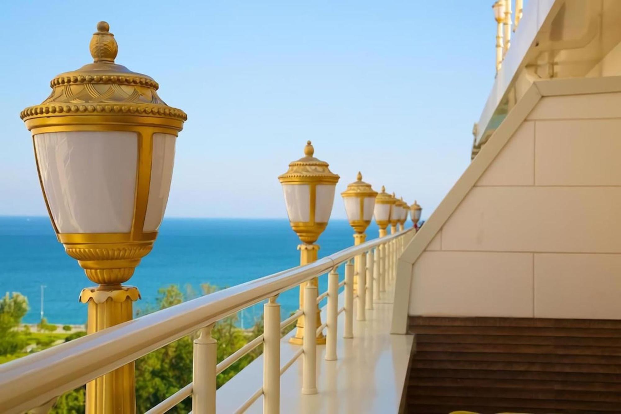 Emirhan Palace * Istanboel