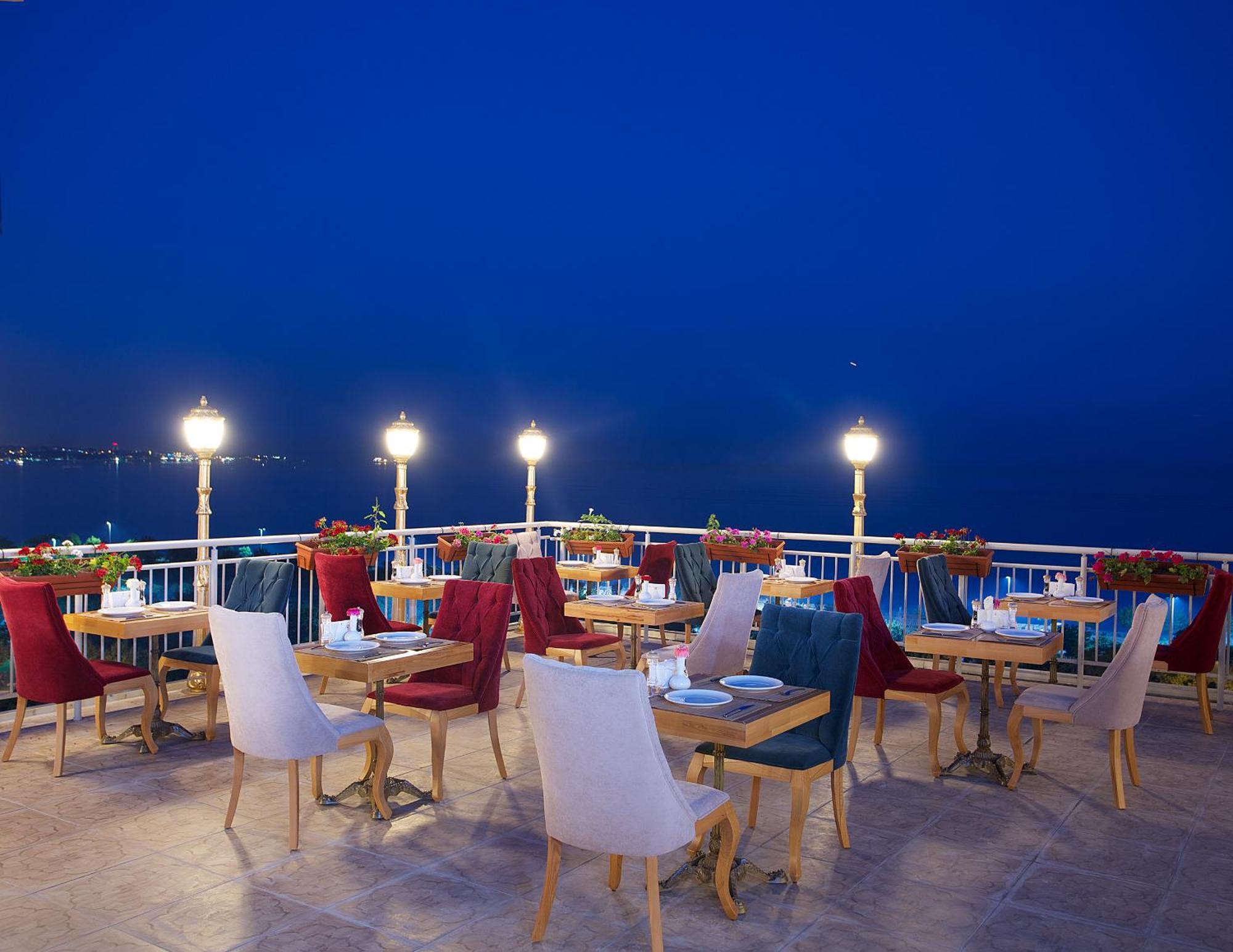 Emirhan Palace * Istanboel